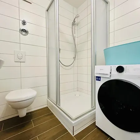 Arche - Eigene Haushaelfte Im Stadtzentrum Apartmán *