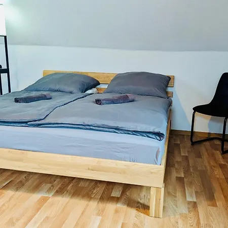 Arche - Eigene Haushaelfte Im Stadtzentrum